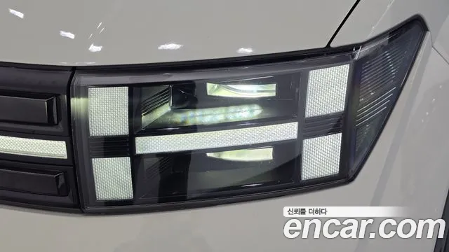 Hyundai Santafe Santa Fe (MX5) Бензин 2.5T 2WD — Фото автомобиля 17
