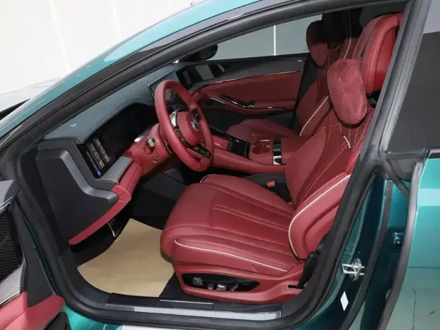 Denza Z9GT — Фото автомобиля 18