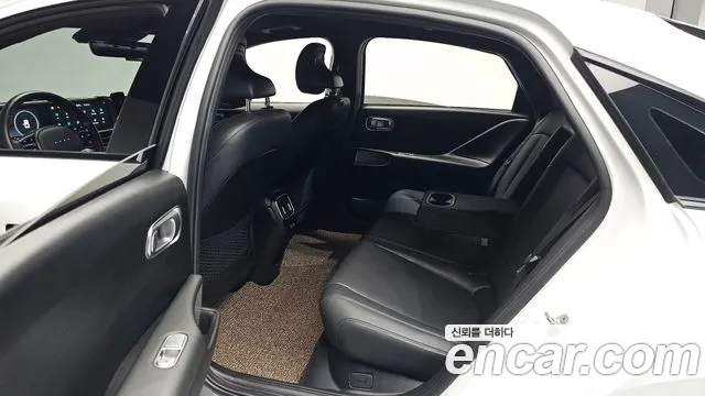 Hyundai Ioniq 6 — Фото автомобиля 17