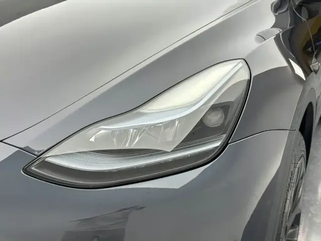 Tesla Model Y — Фото автомобиля 24