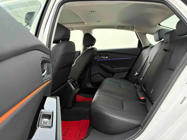 Honda Accord — Фото автомобиля 8