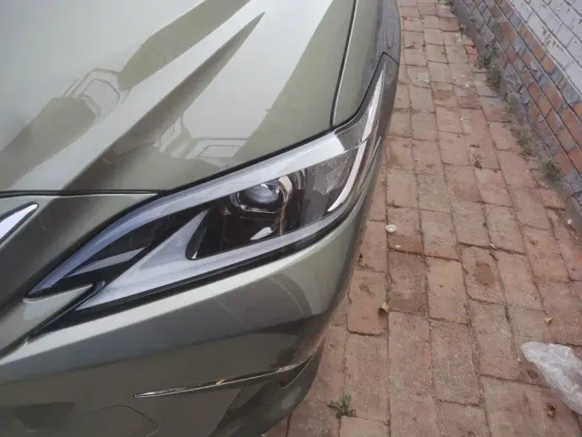 Lexus ES — Фото автомобиля 5