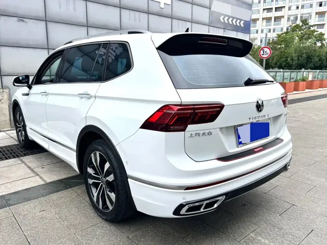 Volkswagen Tiguan L — Фото автомобиля 2