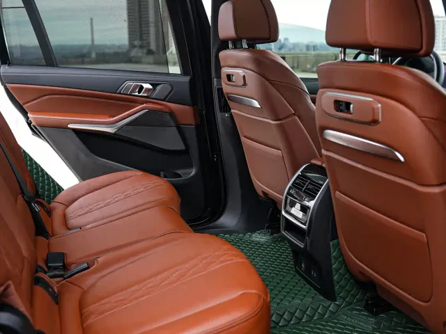 BMW X7 — Фото автомобиля 11