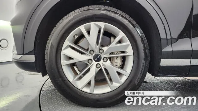 Genesis GV70 — Фото автомобиля 5