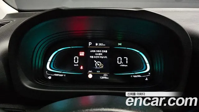 Hyundai Venue — Фото автомобиля 11