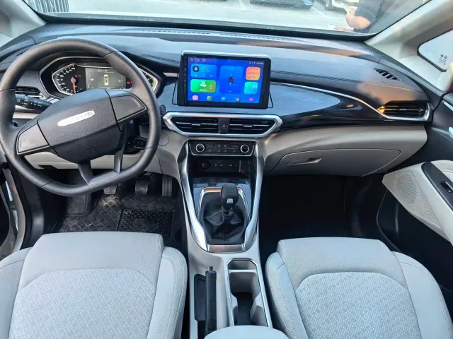 Maxus G50 — Фото автомобиля 10