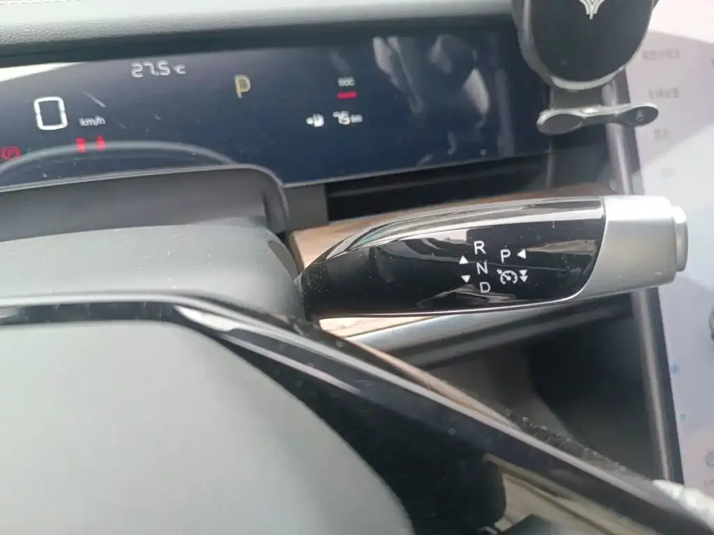 Nezha Auto Nezha S 2022 Model Pure Electric 715km RWD LiDAR Edition — Фото автомобиля 10