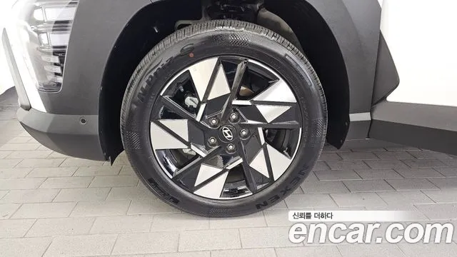 Hyundai Kona SX2 — Фото автомобиля 5