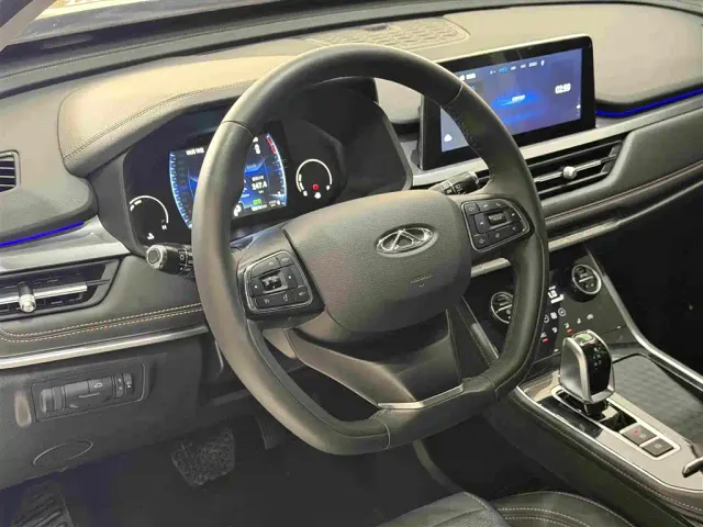 Chery Tiggo 8 — Фото автомобиля 14
