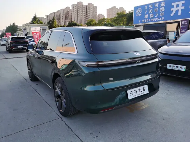 Li Auto L6 — Фото автомобиля 6