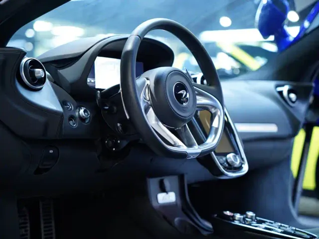 McLaren GT — Фото автомобиля 14