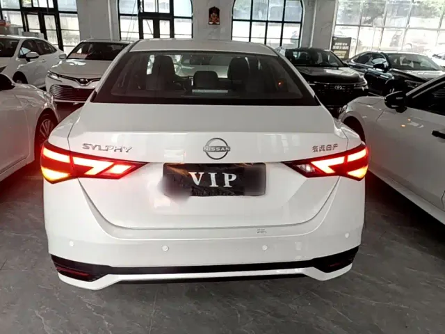 Nissan Sylphy — Фото автомобиля 5