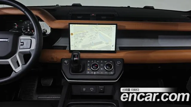 Land Rover Defender — Фото автомобиля 14