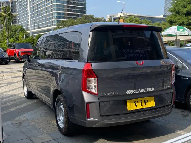 Wuling Zhengcheng — Фото автомобиля 14