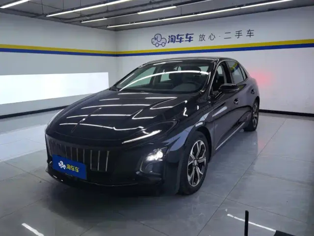 Фотография автомобиля — Hongqi E-QM5