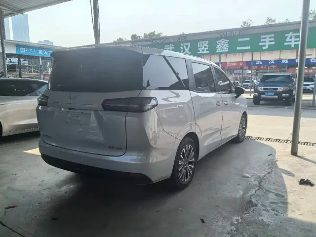 Wuling Starlight 730 — Фото автомобиля 6