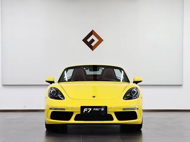 Porsche 718 — Фото автомобиля 2