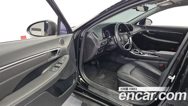 Hyundai Sonata — Фото автомобиля 10
