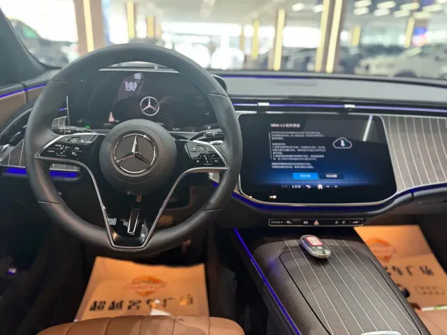 Mercedes-Benz E-Class — Фото автомобиля 9