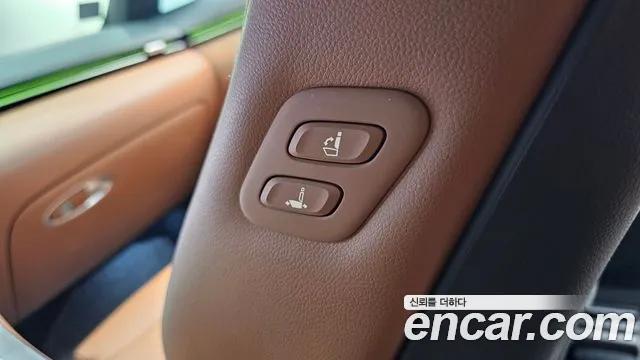 Genesis GV70 2.5T Бензин AWD — Фото автомобиля 25