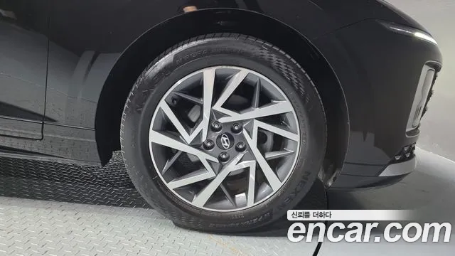 Hyundai Grandeur GN7 — Фото автомобиля 6