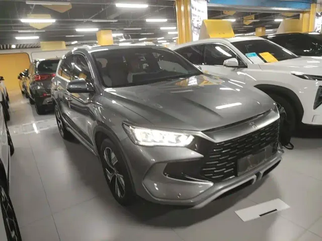 BYD Song Pro — Фото автомобиля 3