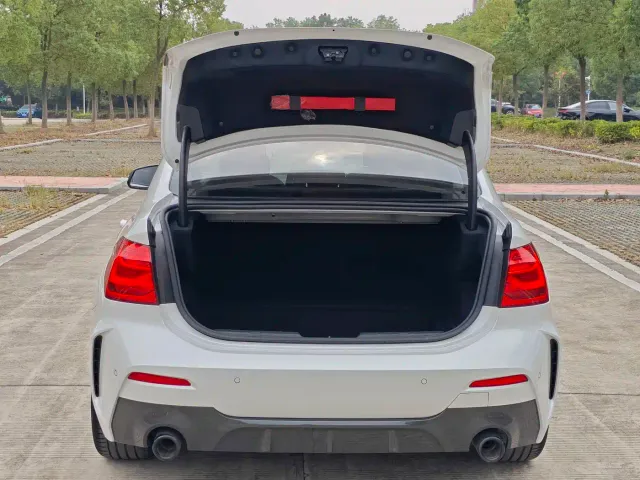 BMW 1 Series — Фото автомобиля 9