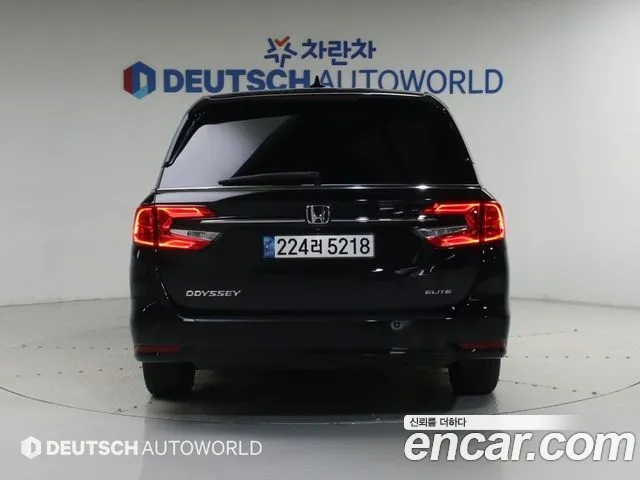 Honda Odyssey — Фото автомобиля 4