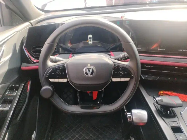 Changan X5 Plus — Фото автомобиля 6