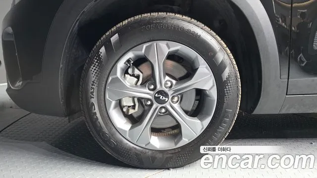 Kia Seltos Бензин 1.6 турбо 2WD — Фото автомобиля 5