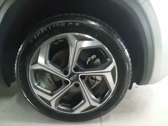 Geely Xingyue L — Фото автомобиля 22
