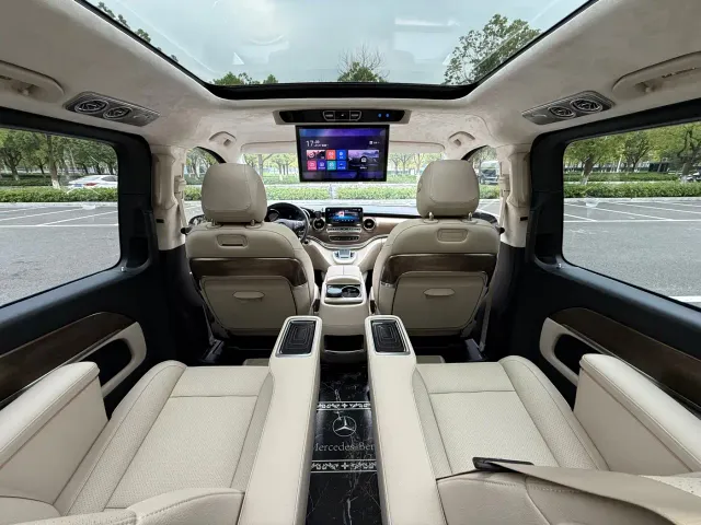 Mercedes-Benz V-Class — Фото автомобиля 10