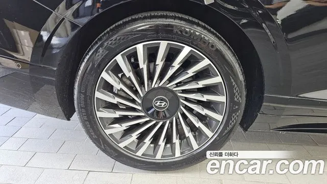 Hyundai Grandeur Grandeur (GN7) 3.5 Бензин 2WD — Фото автомобиля 4