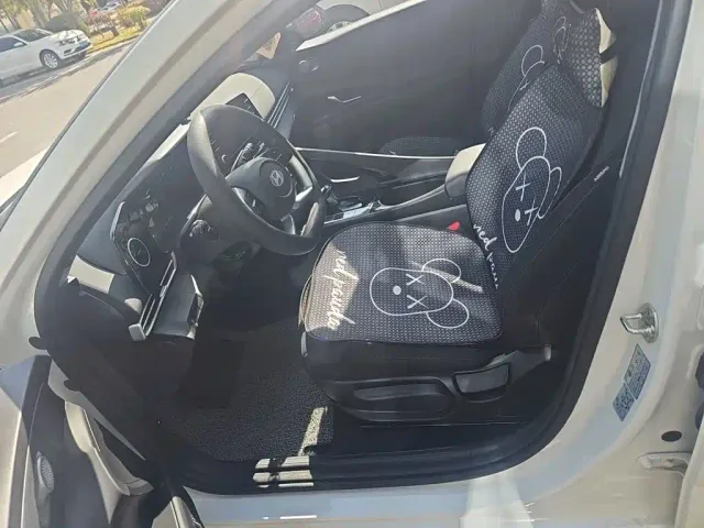 Hyundai Elantra — Фото автомобиля 11