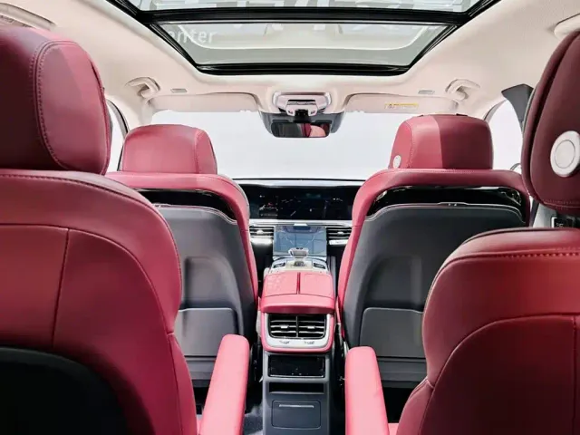 Hongqi E-HS9 — Фото автомобиля 21