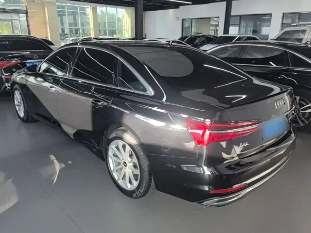 Audi A6L — Фото автомобиля 4