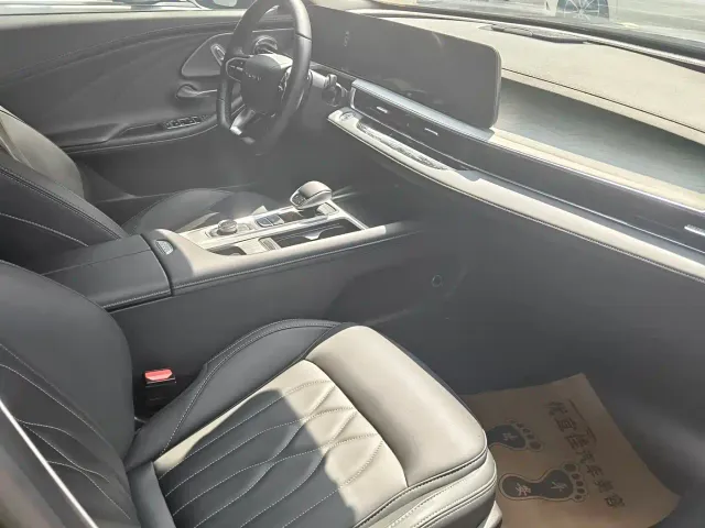 Chery Arrizo 8 — Фото автомобиля 6