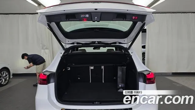 Mercedes-Benz EQA — Фото автомобиля 19