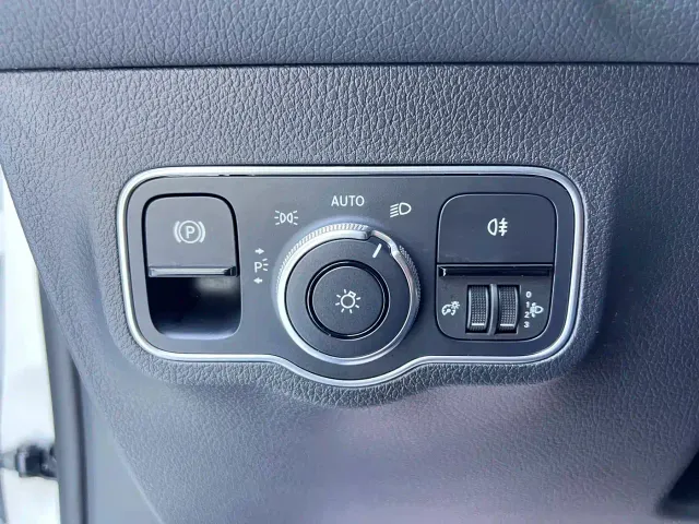 Mercedes-Benz GLB-Class — Фото автомобиля 8