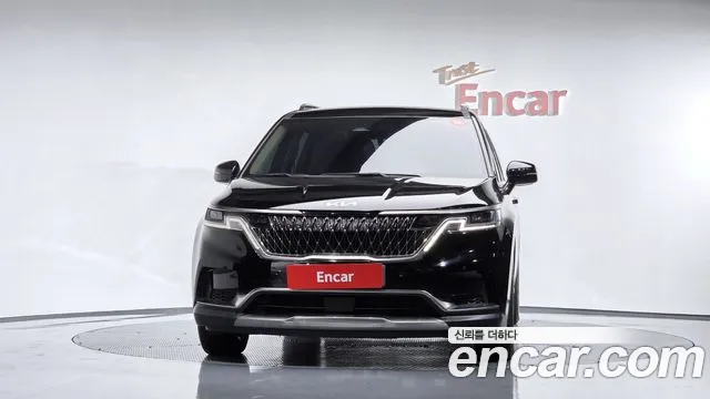 Kia Carnival Generation 4 — Фото автомобиля 3