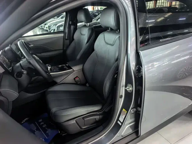 BYD Qin PLUS — Фото автомобиля 17