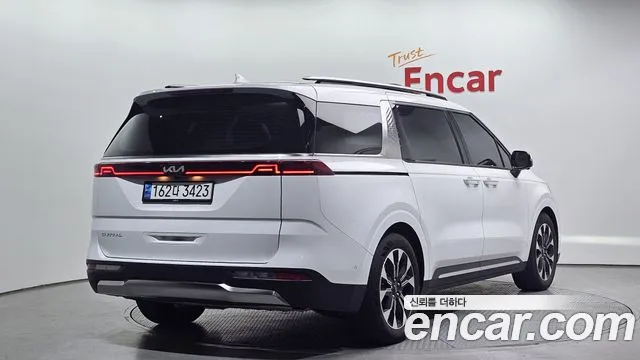 Kia Canival — Фото автомобиля 2