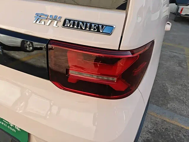 Wuling Hongguang Mini EV — Фото автомобиля 7