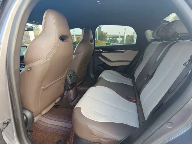 BYD Qin PLUS — Фото автомобиля 6