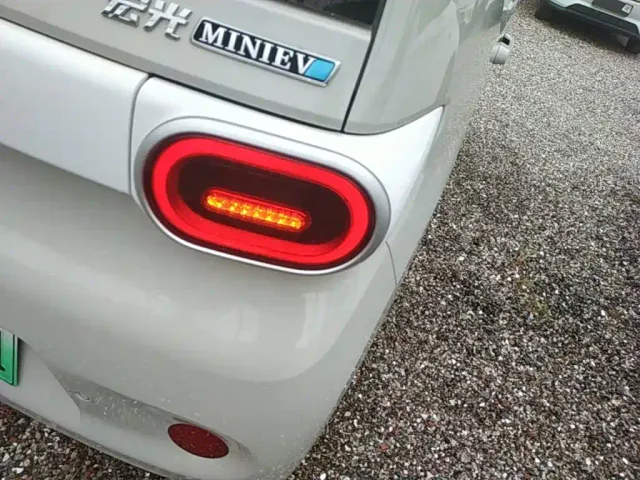 Wuling Hongguang Mini EV — Фото автомобиля 7