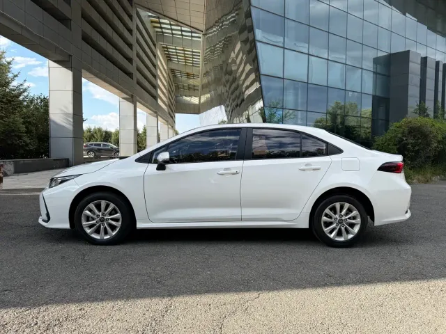 Toyota Corolla — Фото автомобиля 8