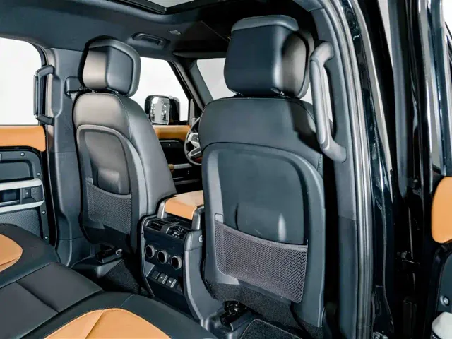 Land Rover Defender — Фото автомобиля 26