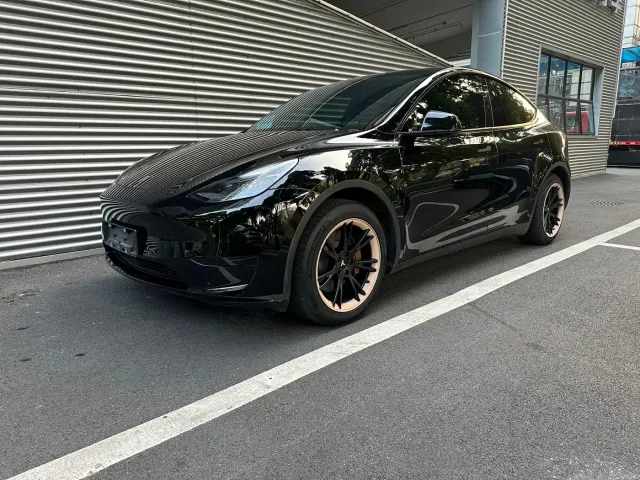 Фотография автомобиля — Tesla Model Y