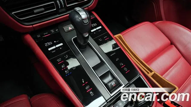 Porsche Macan — Фото автомобиля 9